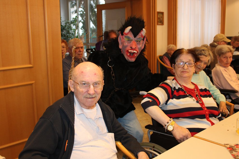 Nikolaus u. Krampus
