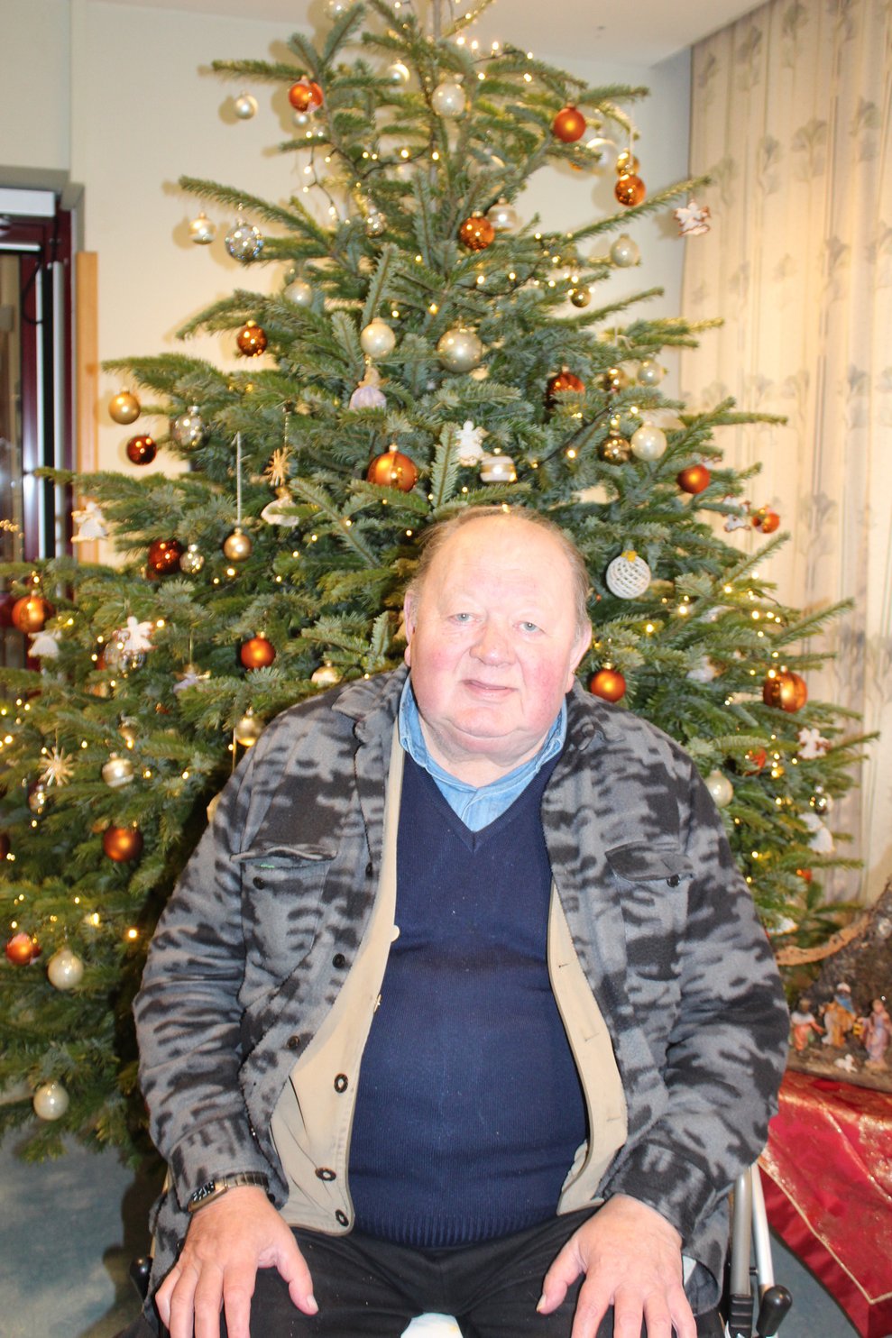 Christbäume schmücken
