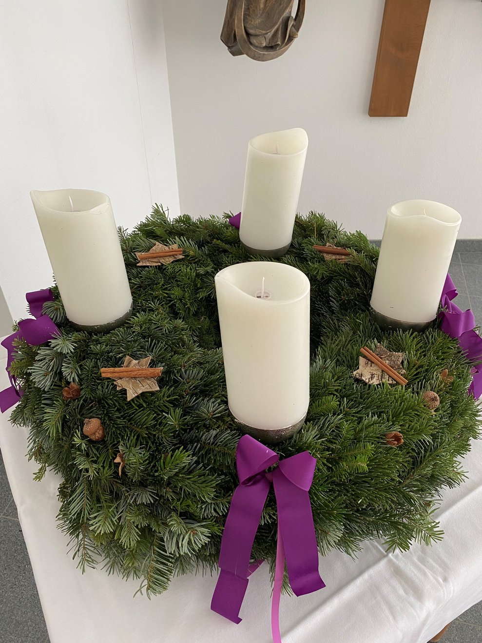 auch Adventkränze haben wir im Haus gebunden