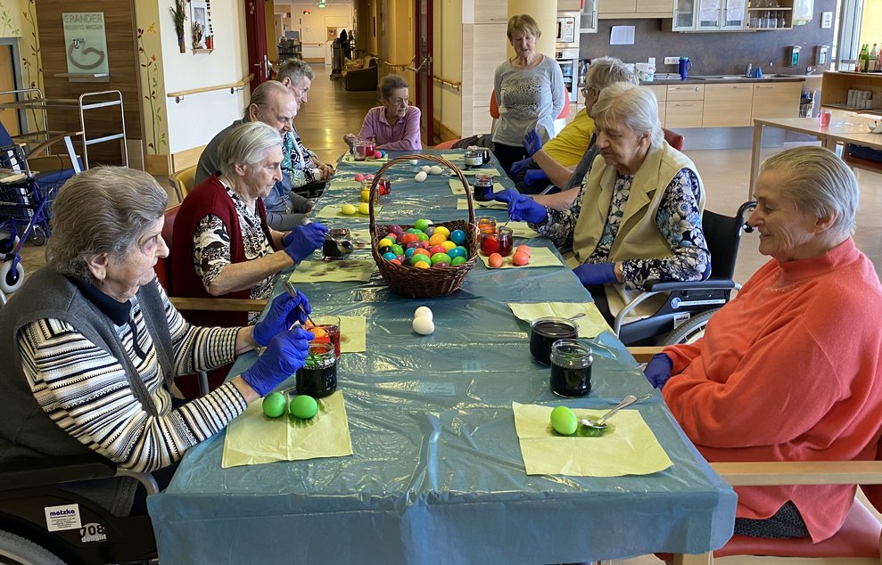 Alle sind konzentriert bei der Arbeit.