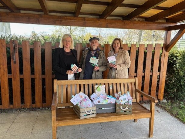 Foto: Dir. Elisabeth Grötzl, Pater Josef Ritt, Karin Kraus-Güntner