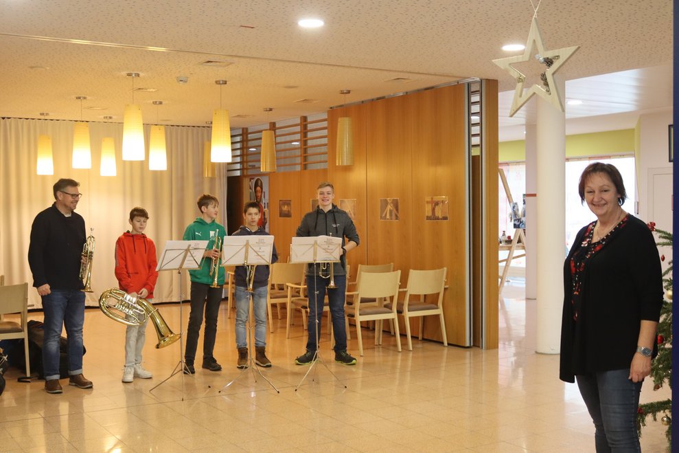 Weihnachtsgrüße der Mittelschule Wallsee