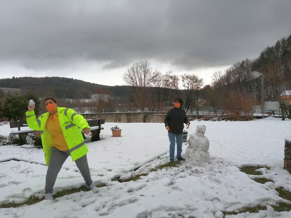 Schneeballschlacht