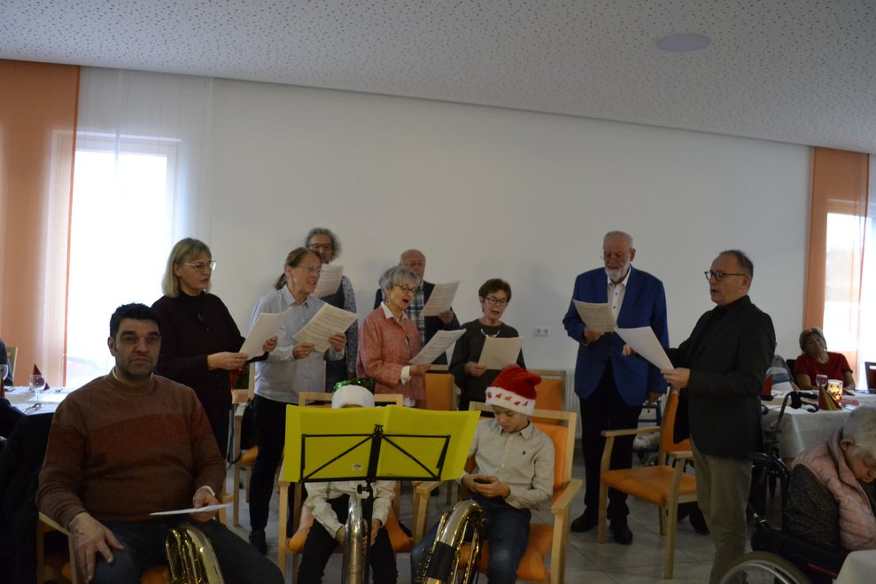 Chor singt