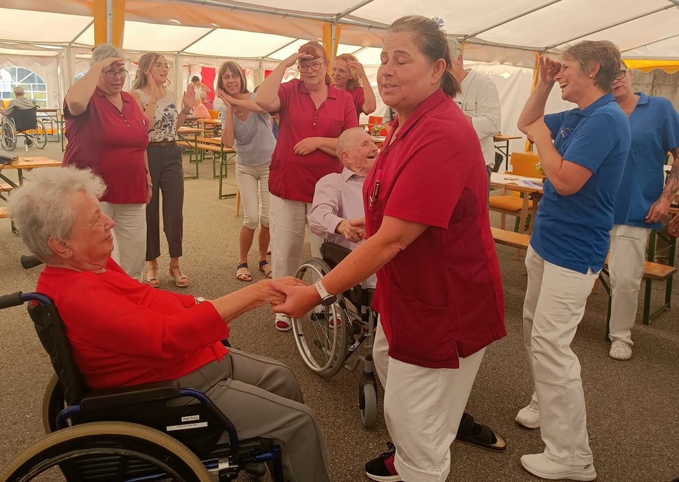 ...fleißig das Tanzbein geschwungen.