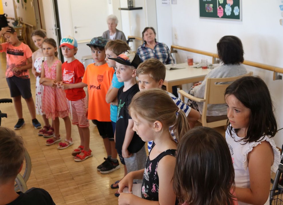 Überraschungsbesuch der Volksschulkinder