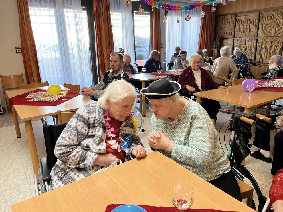 Zwei Frauen